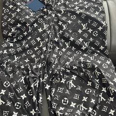 長ズボンの画像