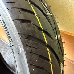 バイク用新品タイヤの画像