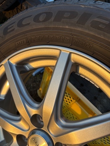 夏タイヤ・ホイール　ブリヂストン 175/65R15　コンパクトカーに