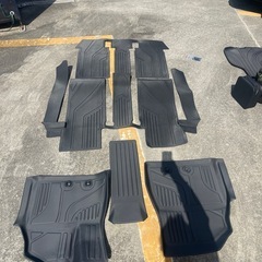 80ヴォクシー　フロアマットの画像