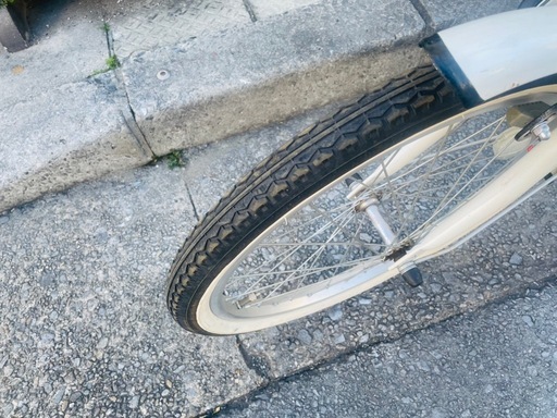 『ＳＡＬＥ　３０％』　折りたたみ自転車　２０インチ　6変速　白　配達可能
