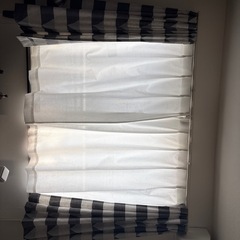 カーテンの画像