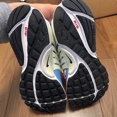 スニーカー28cmの画像