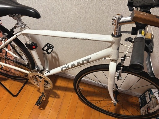 クロスバイクGIANT  escape R3 ホワイト　 
