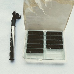 Schick 🪒カミソリとREDGE替刃の画像