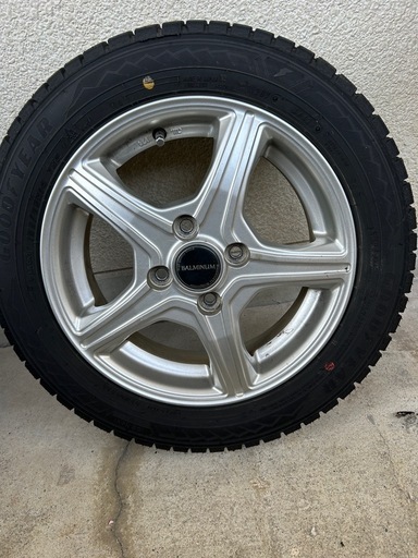 スタッドレスタイヤ 155/65r14