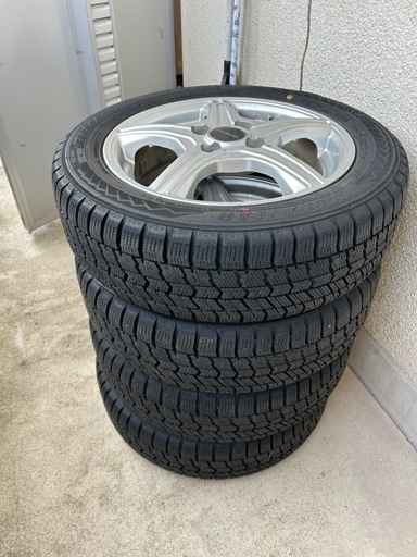 スタッドレスタイヤ 155/65r14