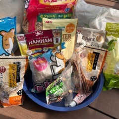 【中古】小型ハムスター用　🐹飼育セット  餌 ・トイレ砂・マット付きの画像