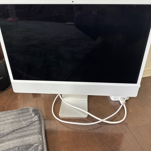 iMac 24インチ Retina 4.5Kディスプレイモデル MQR93J/A