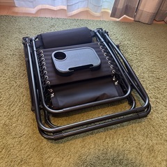 アウトドアチェア（黒） リクライニング ドリンクホルダー付 折りたたみ 美品の画像