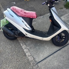 大至急お金が必要なため出品します。ホンダAF-27ディオ ZXエンジン載せ替え、実働、書類あり、鍵付き、お値下げ⭕️原付の画像