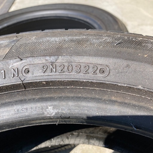 トヨタイヤ　225/50R18