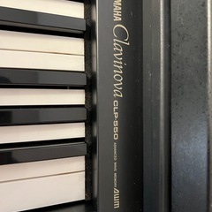 電子ピアノの画像