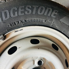 ダイハツハイゼット純正スチールホイールタイヤセット、軽トラ、軽バン、貨物用、タイヤホイールセット、溝あり、美品 の画像