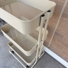 3段ワゴンの画像