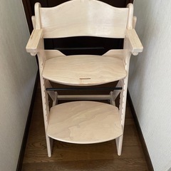 カトージ　木製ベビーチェア　ハイチェアの画像