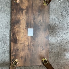 テーブル　木目調の画像