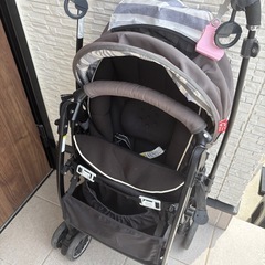 アップリカ ベビーカー の画像
