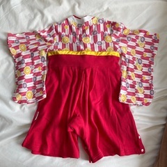 袴ロンパースの画像