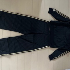 adidas ストライプジャージ上下セット Mサイズの画像