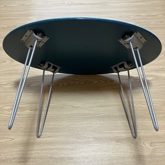 ハワイアン柄サイドテーブルの画像