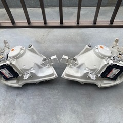 🉐半額‼️タント エグゼ ヘッドライトの画像