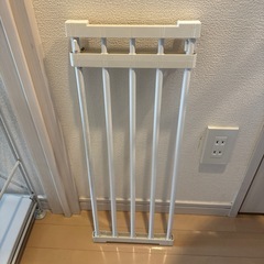 無料　突っ張り棚 ポールスライド棚の画像