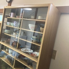 取引き場所は牛久市　食器棚と食器その2の画像
