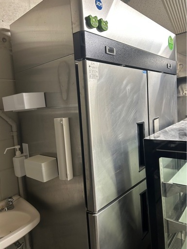 業務用縦型冷凍冷蔵庫