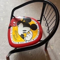 子供用椅子の画像