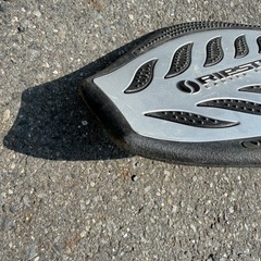 リップスティック　キックボードの画像