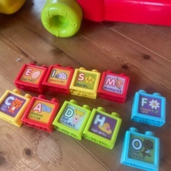 音が鳴る乗り物の画像