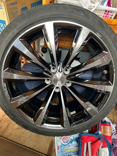 VENERDi MADELENA  225-45/19　バリ目タイヤホイール4本セット