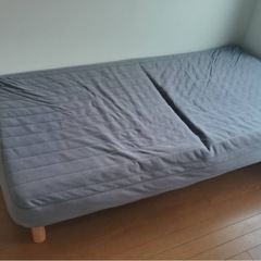 冷蔵庫/電子レンジ/洗濯機/シングルベッドの画像