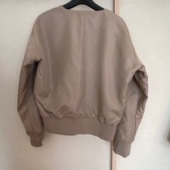 ブルゾンの画像