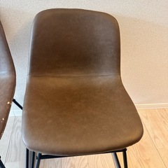 レザーチェア　ブラウンの画像