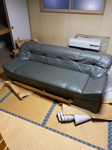ソファ　革張り