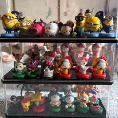 決まりました！チョコエッグ、景品などのミニフィギュアケース入り五個の画像