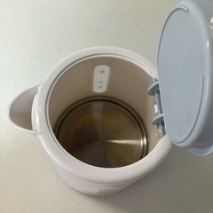 中古美品　電気ケトル　800MLの画像