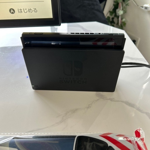 Nintendo Switch 本体、箱、コントローラーのネオン、ブルーとネオンレッド、おまけのケース付き