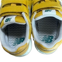 ニューバランス 313 キッズスニーカー 17cm イエロー【公園遊び・洗い替えに】の画像