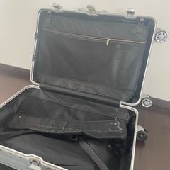 キャリーケースの画像