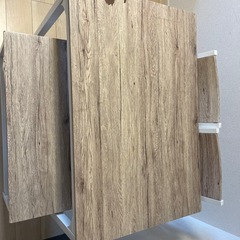 4人掛けダイニングテーブルの画像