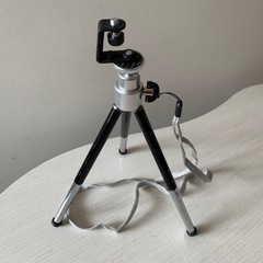ミニ三脚 カメラ三脚 ガンメタリック 軽量 コンパクトの画像