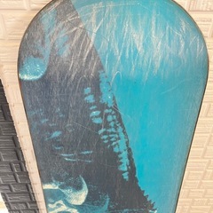 スノーボードとスノーボードバッグ　ケース　スキーの画像