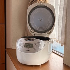 TOSHIBA  IH炊飯器  5.5合炊きの画像