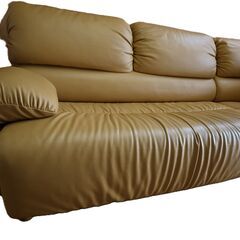 不要となったソファーを1,000円で。の画像