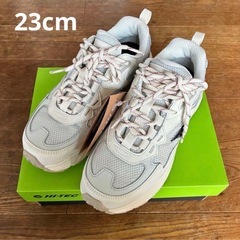 【新品未使用】ハイテックEASTEND WP スニーカー　オフホワイト　23cmの画像