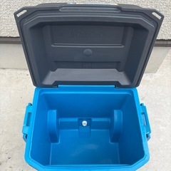 クーラーボックス　キャンプの画像