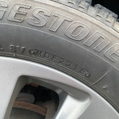 ①廃タイヤ　スタッドレス　タイヤの画像